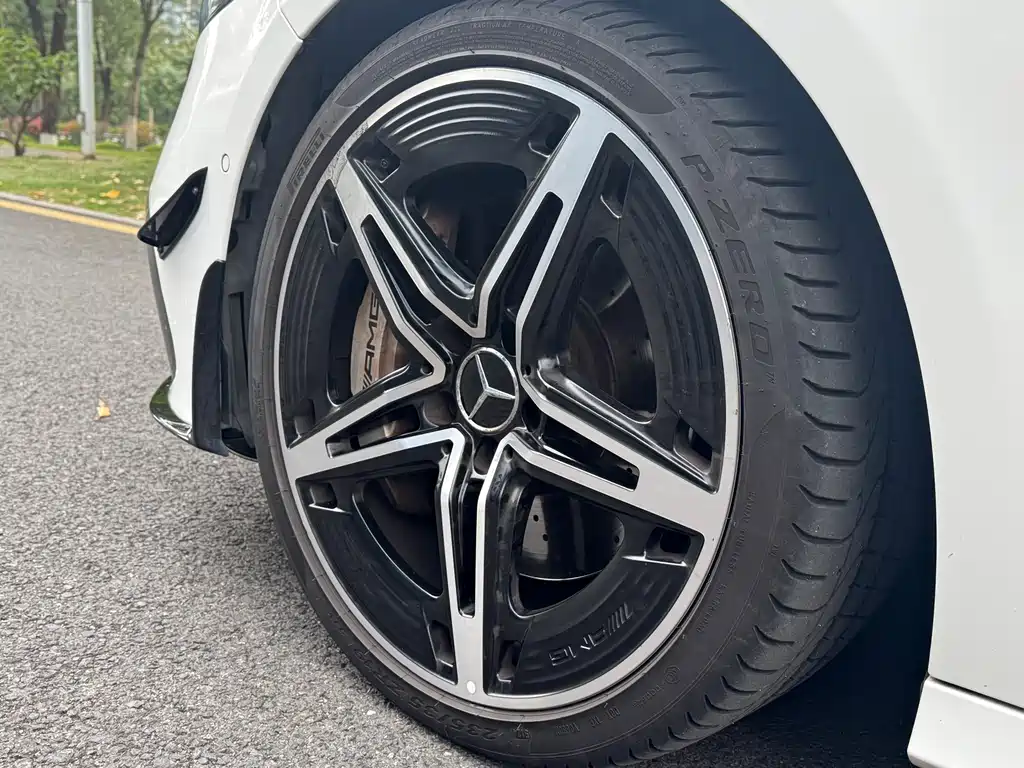 Mercedes-Benz A-Class AMG 2024 AMG A 35 L 4MATIC купить на сайте DeffCars