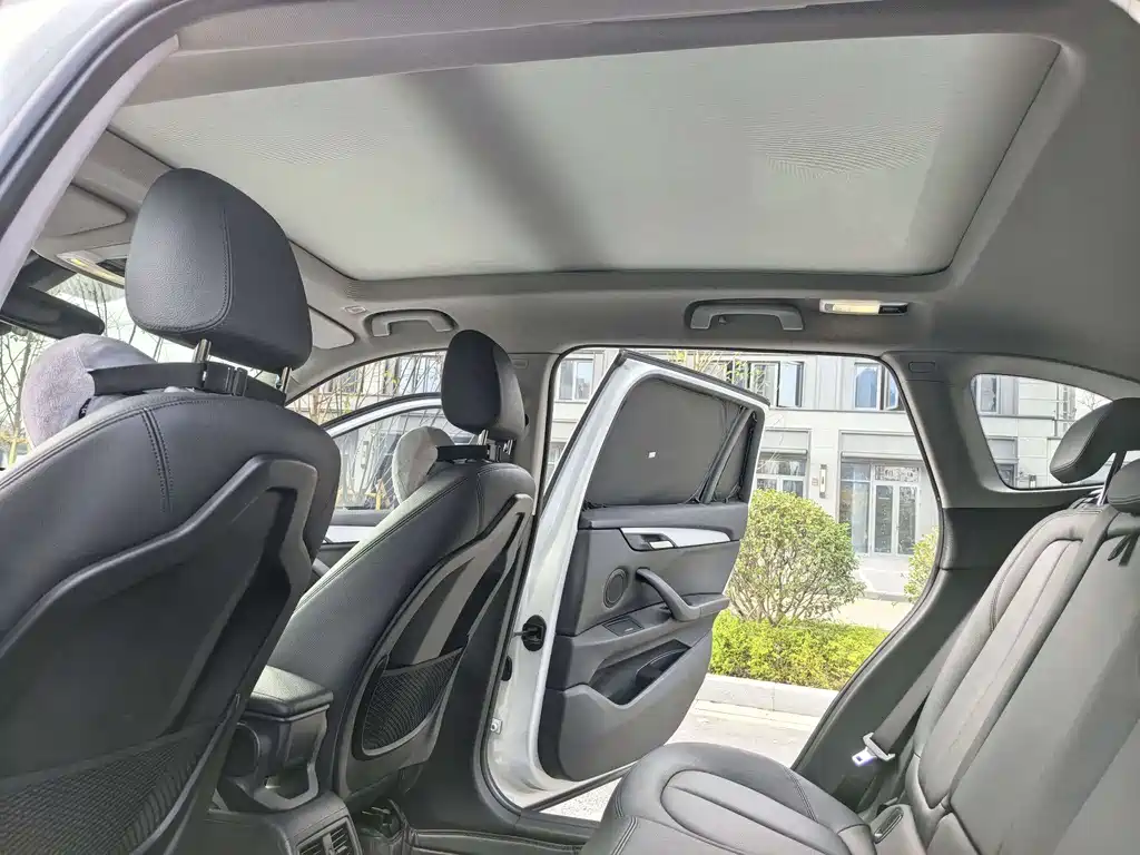 BMW X1 2019 sDrive20Li leading model купить на сайте DeffCars