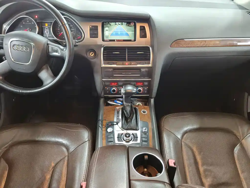 Audi Q7 2011 3.0 TFSI technology 200kW купить на сайте DeffCars