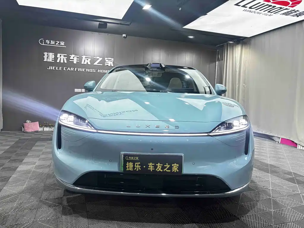 Zhijie R7 2025 extended range 251km Max купить на сайте DeffCars