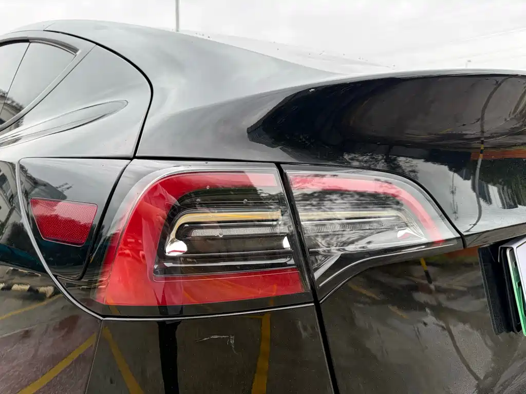 Model Y 2022 long-range all-wheel drive version купить на сайте DeffCars