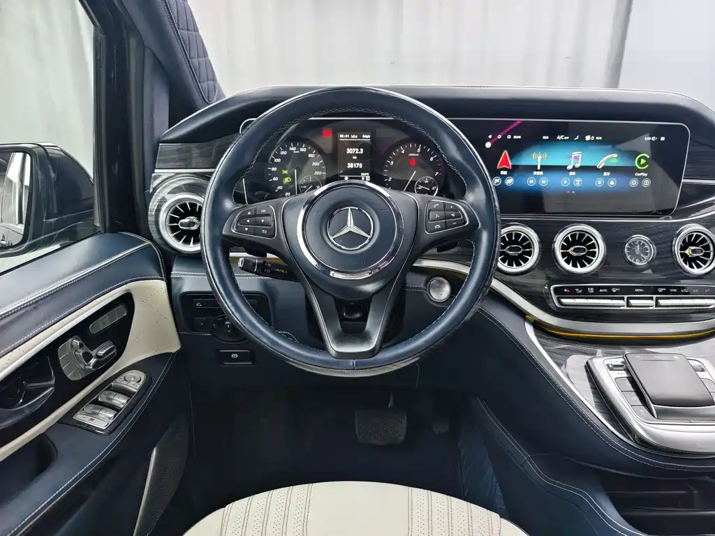 Vito 2023 2.0T Business Edition 7 seats купить на сайте DeffCars