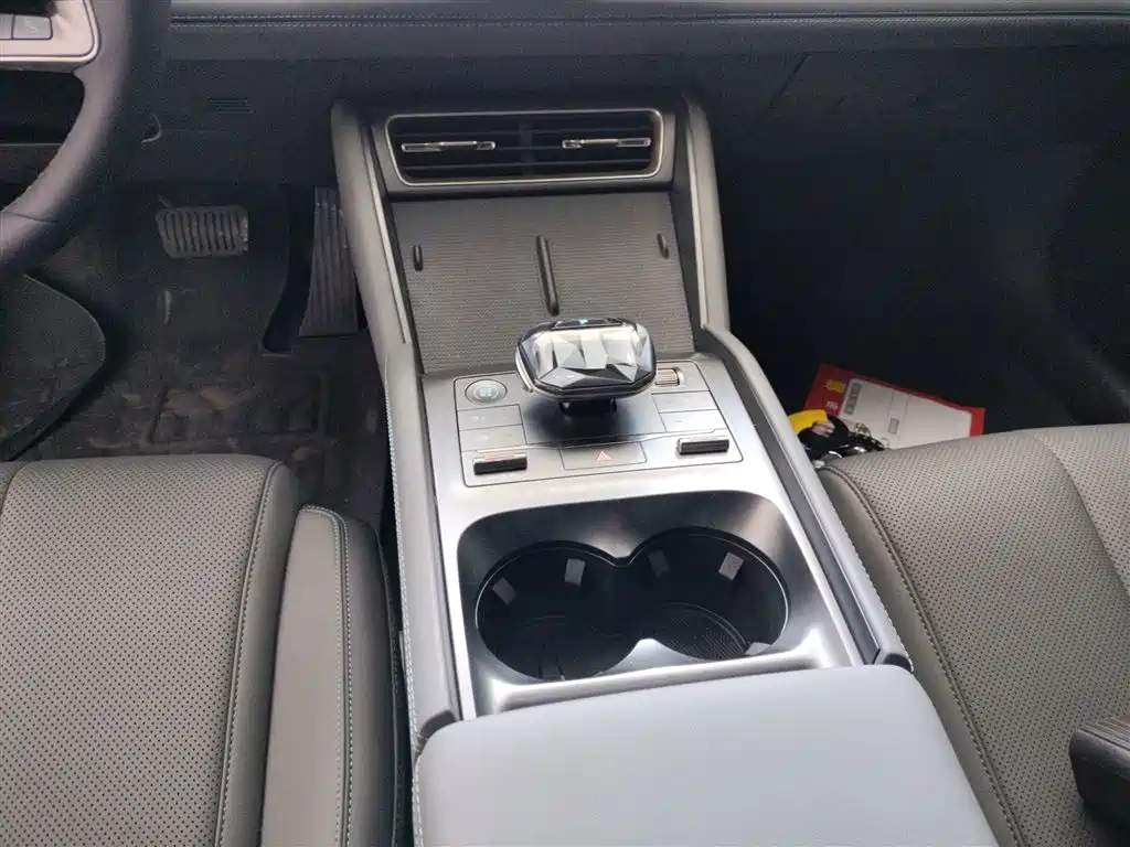 Qin L 2024 DM-i 80KM transcendent model купить на сайте DeffCars