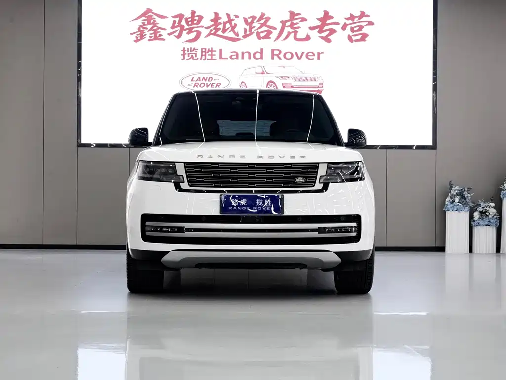 Range Rover 2024 3.0 L6 400PS Extended Edition купить на сайте DeffCars