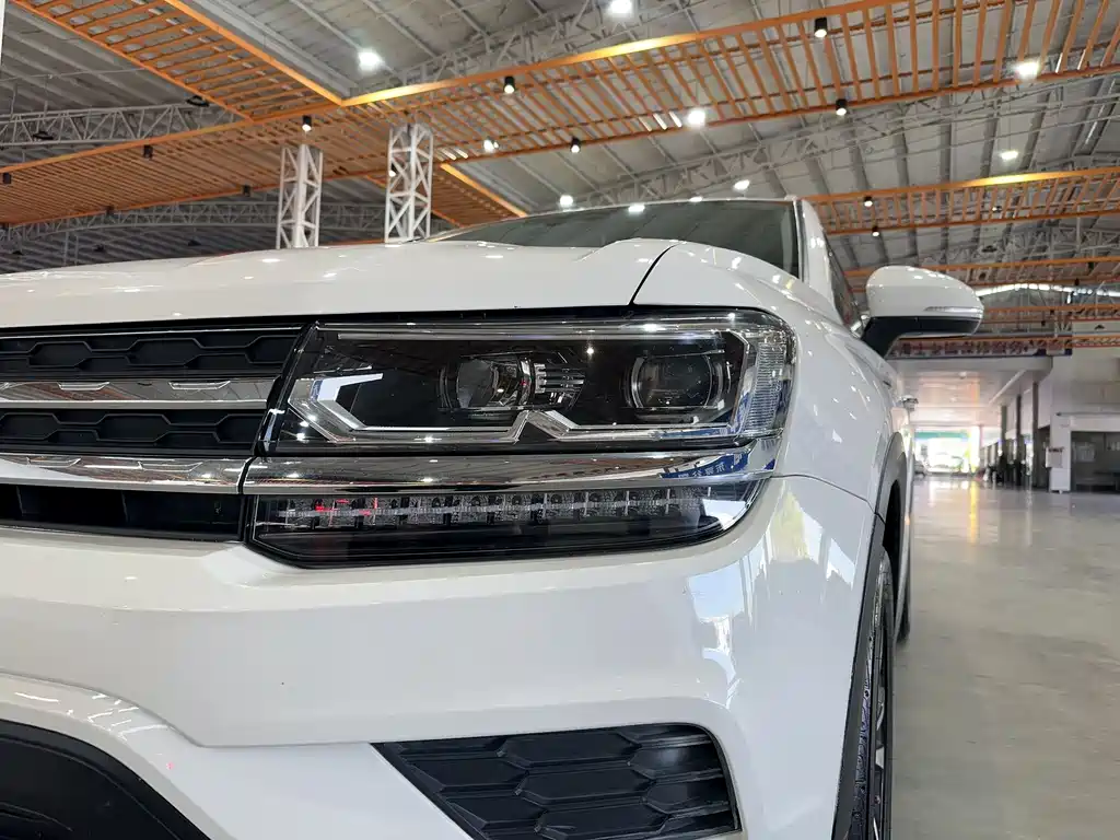 Tuyue 2021 280TSI two-wheel drive luxury version купить на сайте DeffCars
