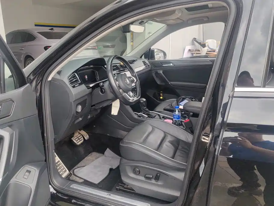 Tiguan L plug-in hybrid 2020 430PHEV plug-in hybrid flagship version купить на сайте DeffCars