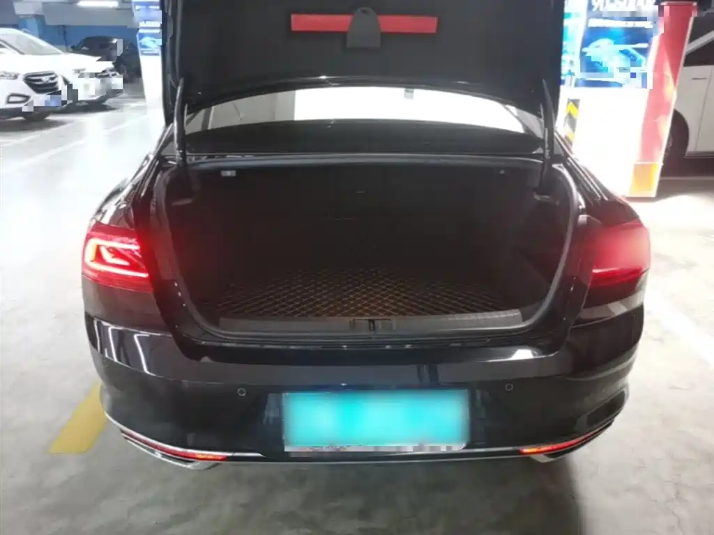 Magotan 2023 2 million commemorative edition 330TSI DSG leading model купить на сайте DeffCars