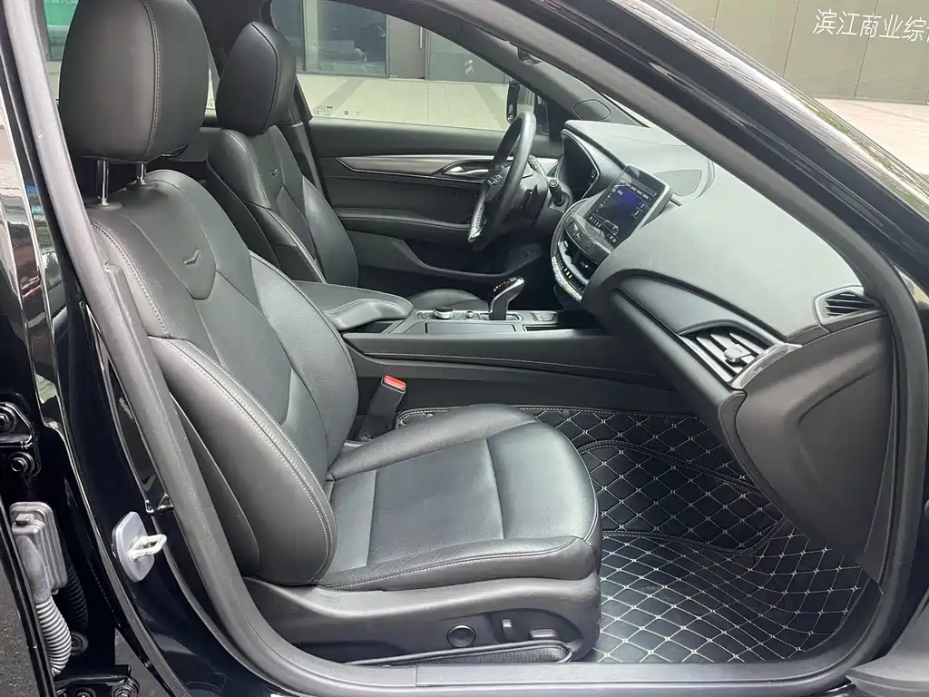 Cadillac CT5 2023 28T Premium Model купить на сайте DeffCars