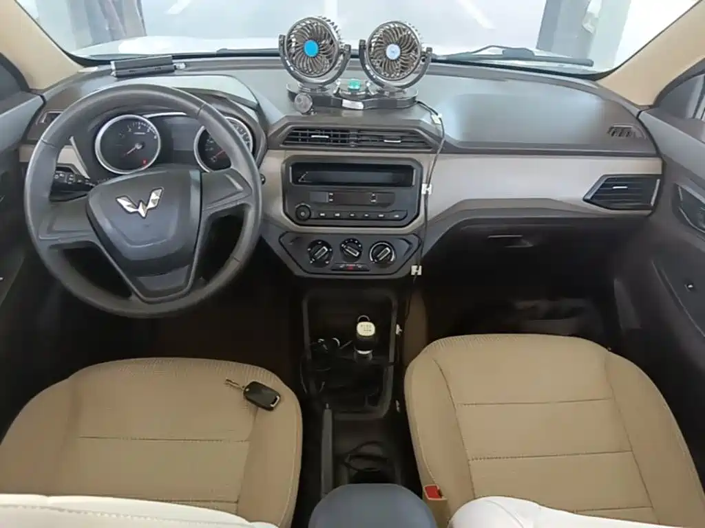 Wuling Hongguang 2019 1.5L S Standard National VI LAR купить на сайте DeffCars