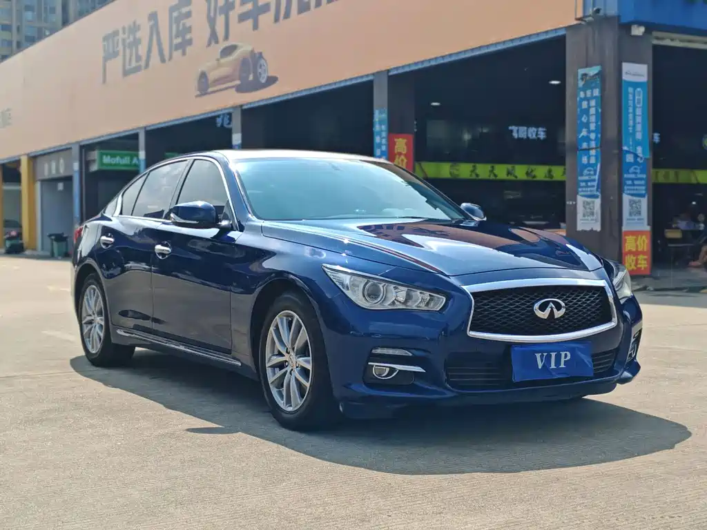 Infiniti Q50L 2016 2.0T Comfort Edition купить на сайте DeffCars
