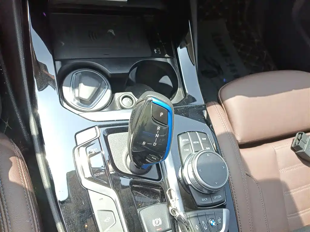 BMW iX3 2021 innovative model купить на сайте DeffCars