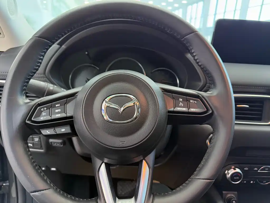 Mazda CX-5 2022 2.0L automatic two-wheel drive smart model купить на сайте DeffCars