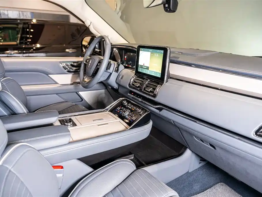 Navigator 2020 3.5T Long Axis Presidential Edition купить на сайте DeffCars