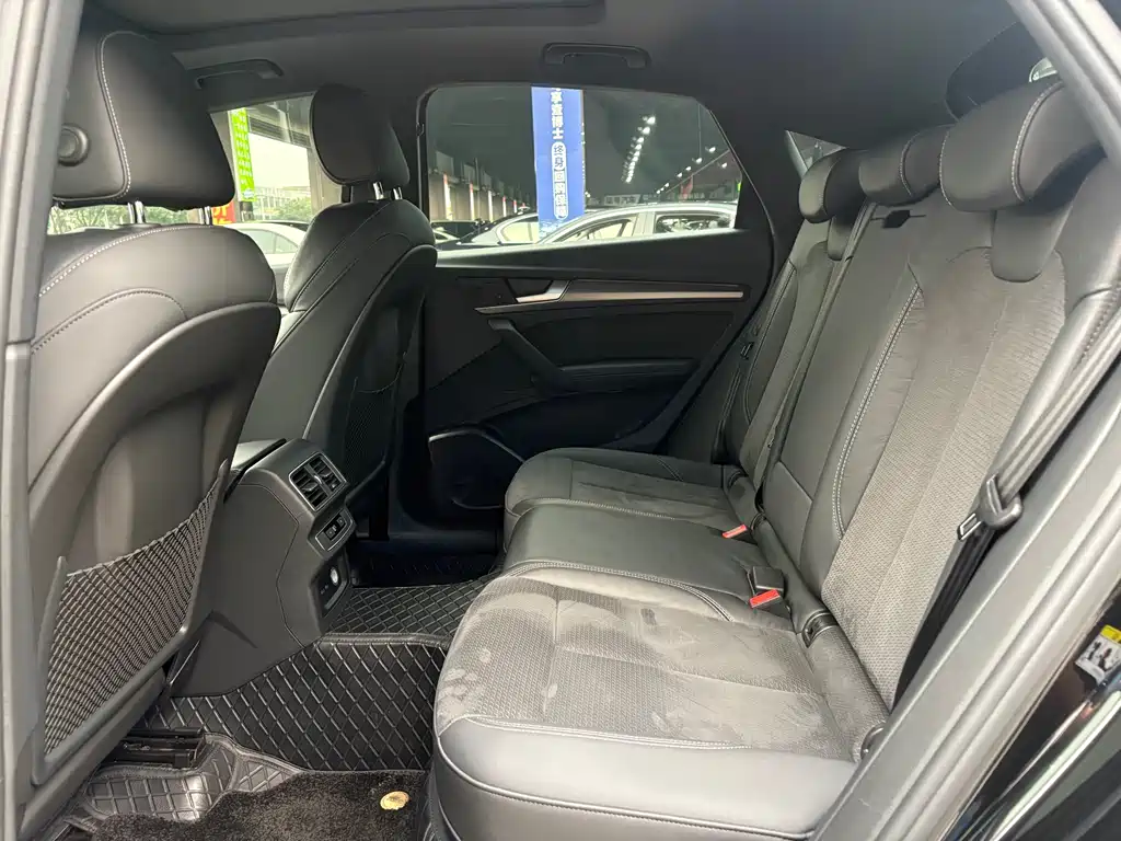 Audi Q5L Sportback 2022 40 TFSI luxury model купить на сайте DeffCars