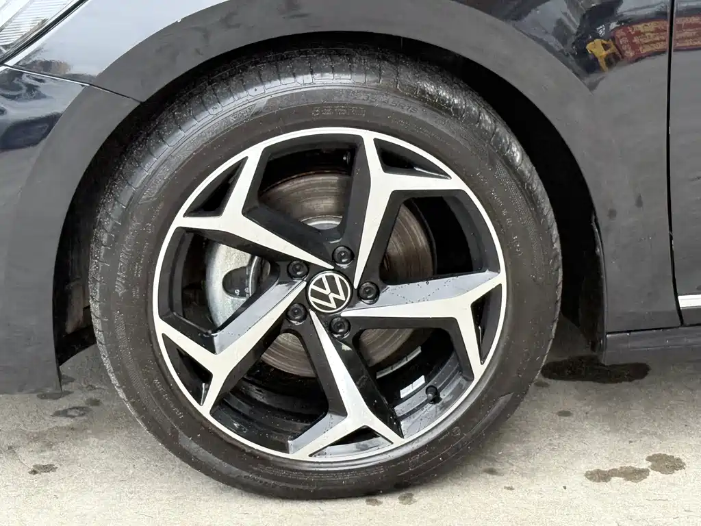 Passat 2025 Outstanding Model 380TSI Starry Sky Dragon Edition купить на сайте DeffCars
