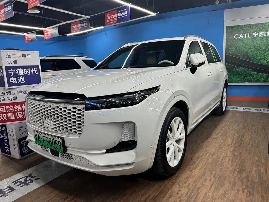 Ideal ONE 2021 extended range 6-seater version купить на сайте DeffCars