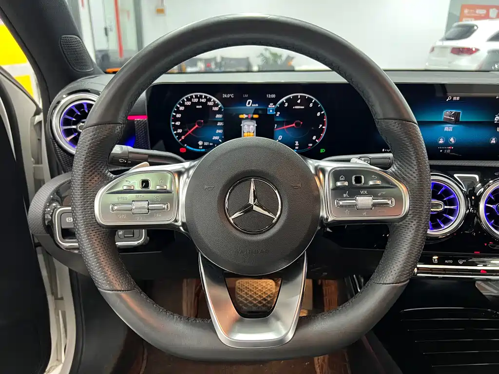 Mercedes-Benz A-Class 2022 Facelift A 200 L Sports Sedan Fashionable купить на сайте DeffCars