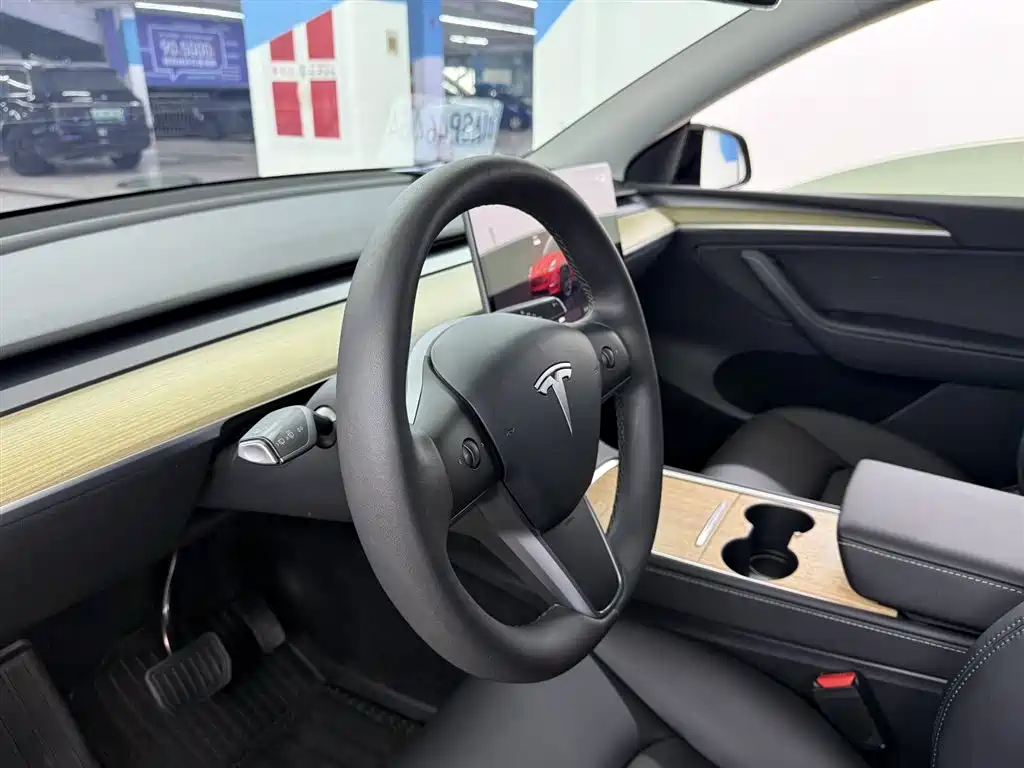 Model Y 2022 facelift rear-wheel drive version купить на сайте DeffCars