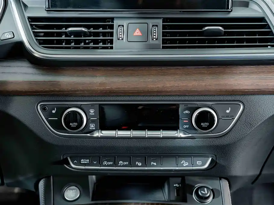 Audi Q5L 2022 40T luxury and elegant model купить на сайте DeffCars