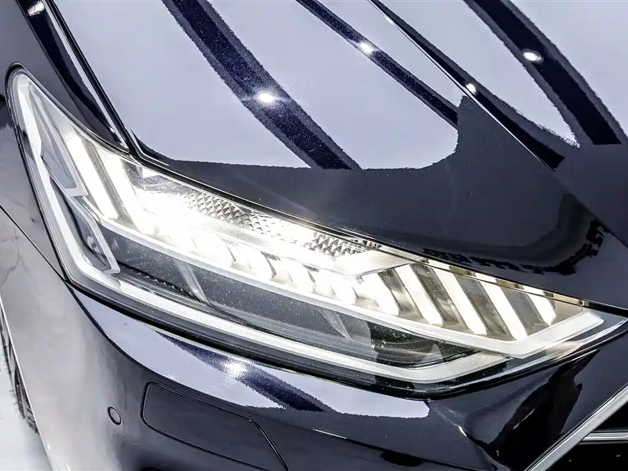 Audi A7L 2024 45TFSI S-line Dream Building Liquid Crystal Package купить на сайте DeffCars