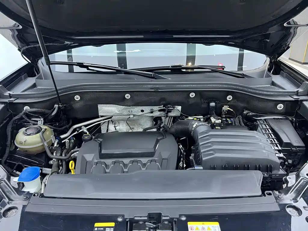 Touron 2023 Touron X facelift 380TSI four-wheel drive luxury version купить на сайте DeffCars