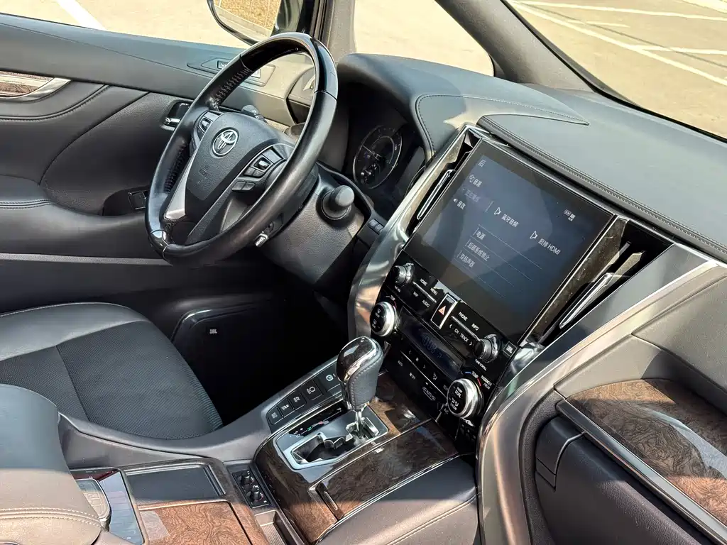 Wilfa 2021 Crown Dual Engine 2.5L HV Extreme Edition купить на сайте DeffCars