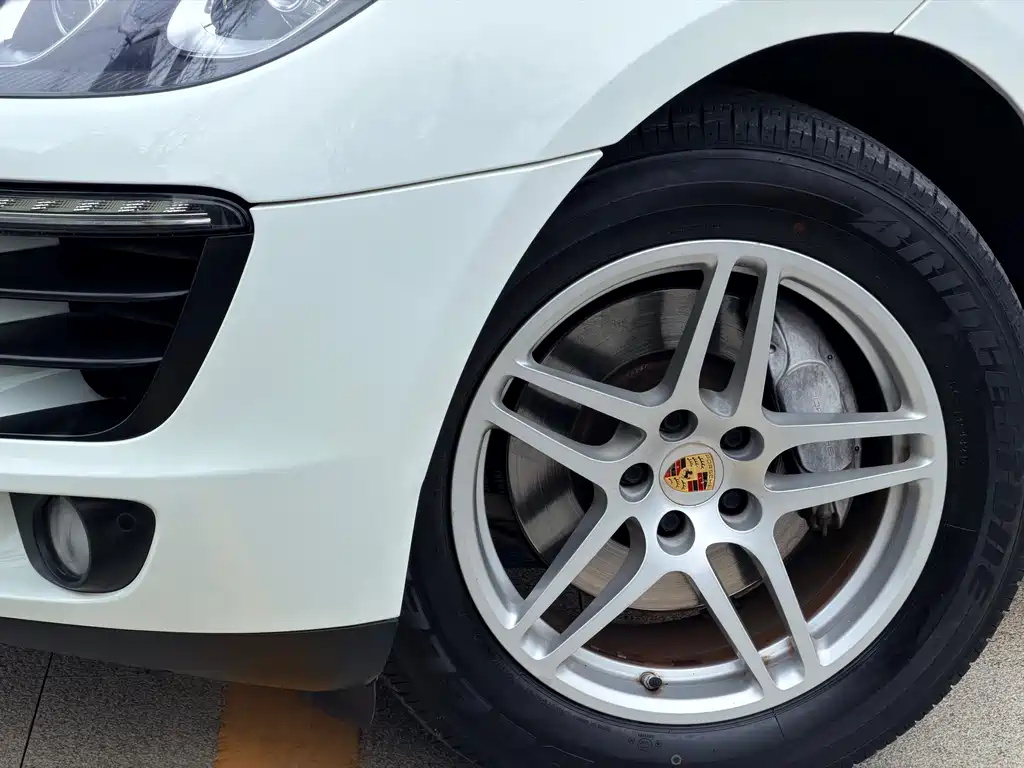 Macan 2017 Macan 2.0T купить на сайте DeffCars