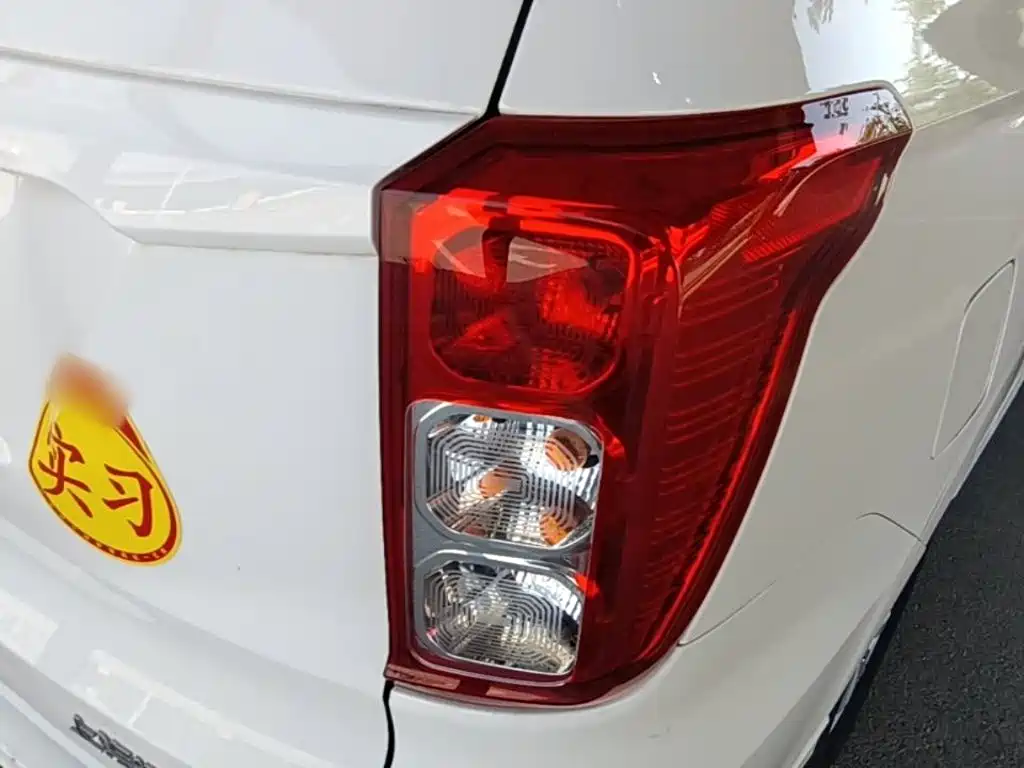 Wuling Hongguang 2019 1.5L S Standard National VI LAR купить на сайте DeffCars