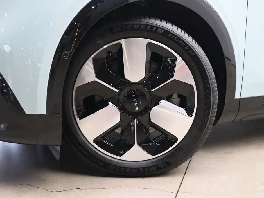 JIKE MIX 2025 Smart Driving Edition купить на сайте DeffCars