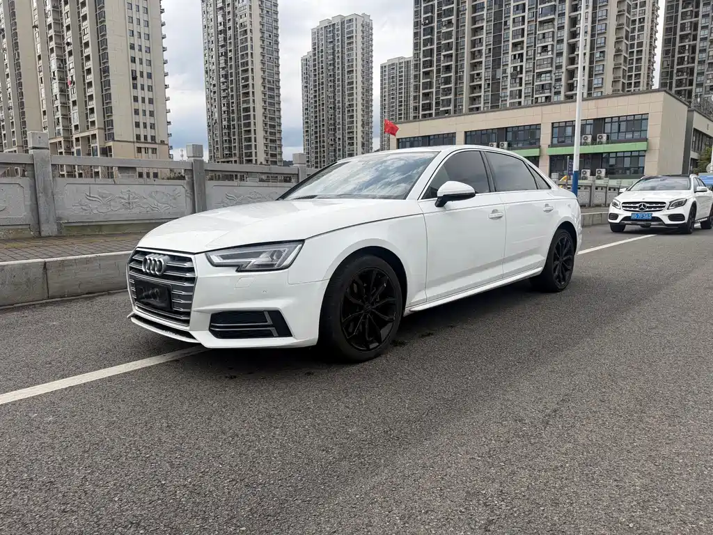 Audi A4L 2017 40 TFSI Fashion купить на сайте DeffCars