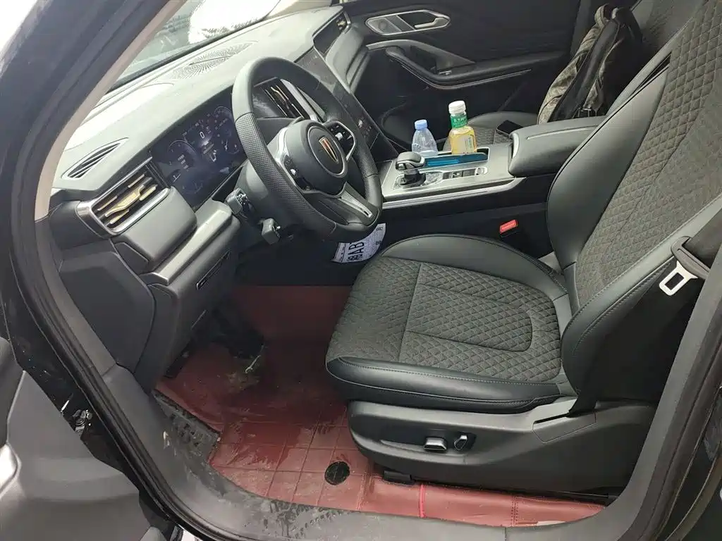 Hongqi HS7 2024 2.0T automatic two-wheel drive Qiyue version, five seats купить на сайте DeffCars