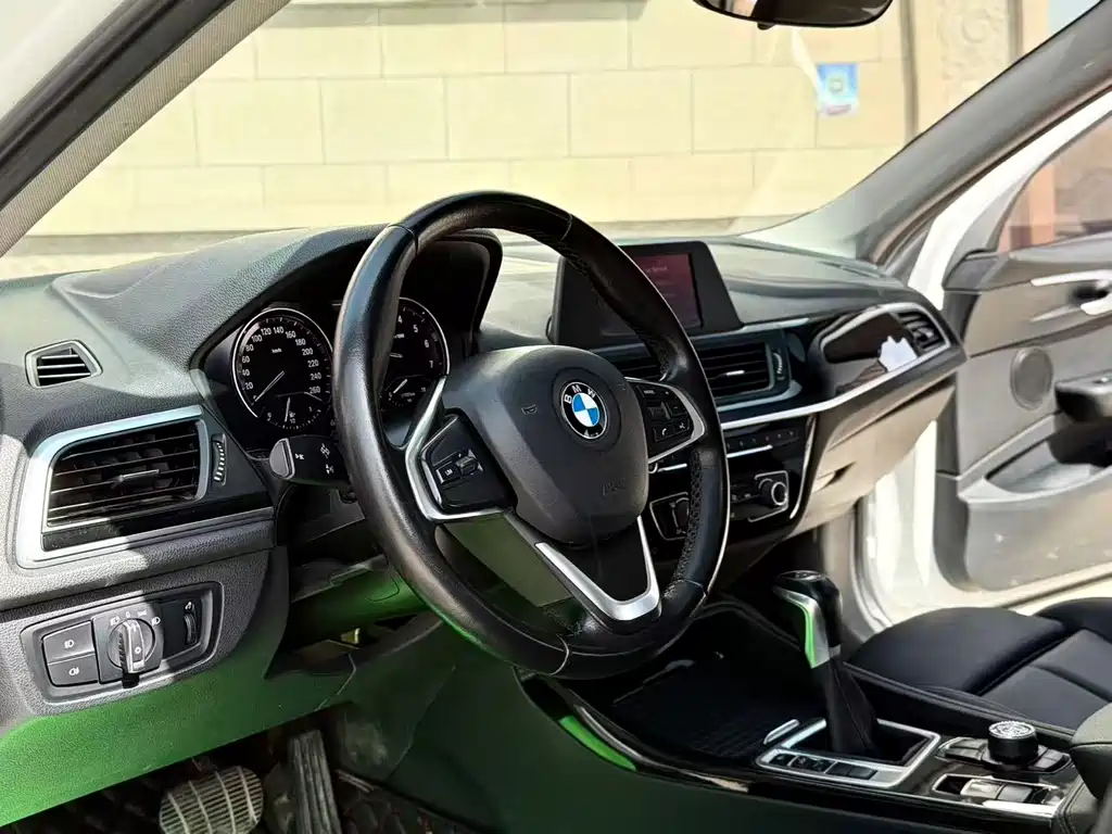 BMW 1 Series 2018 118i Sports купить на сайте DeffCars