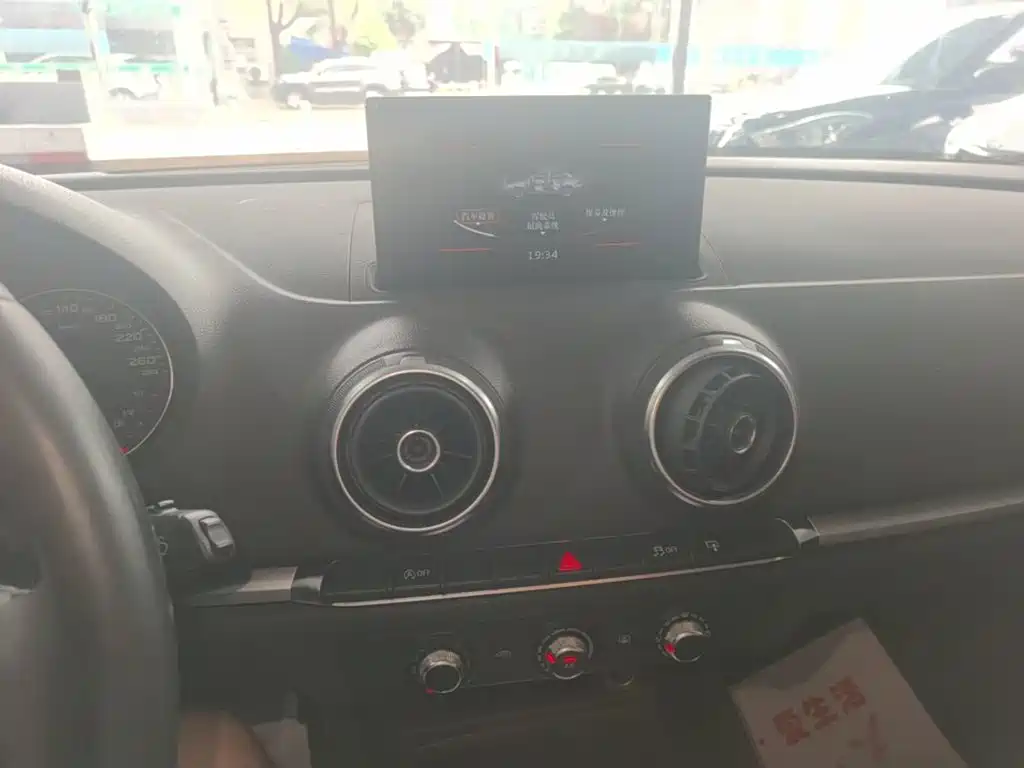 Audi A3 2016 Limousine 35 TFSI Enterprising купить на сайте DeffCars