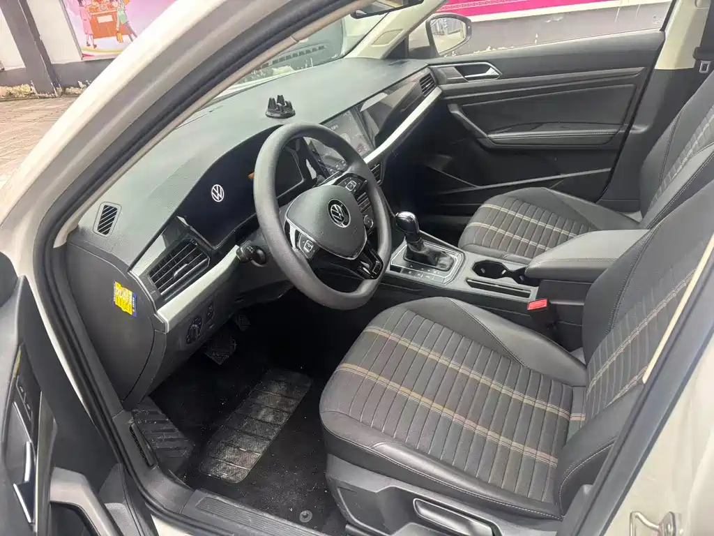 Lavida 2022 1.5L automatic fashion version купить на сайте DeffCars