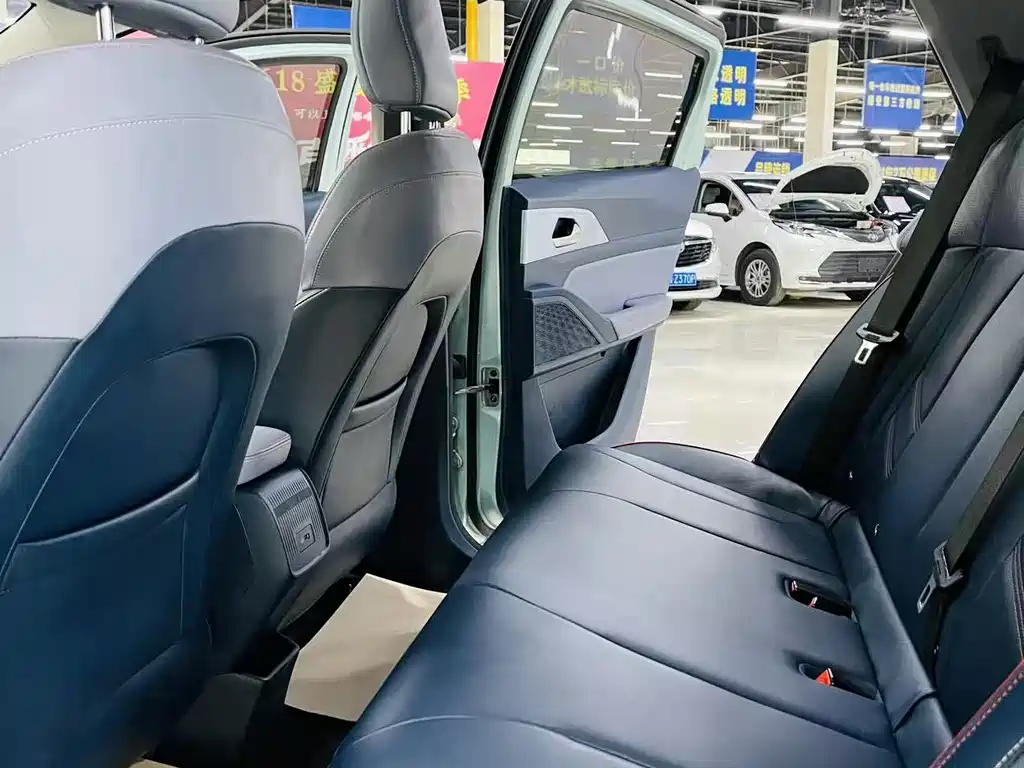Geely Geometry E Firefly 2022 model 401KM Linglong Tiger 4 seats купить на сайте DeffCars