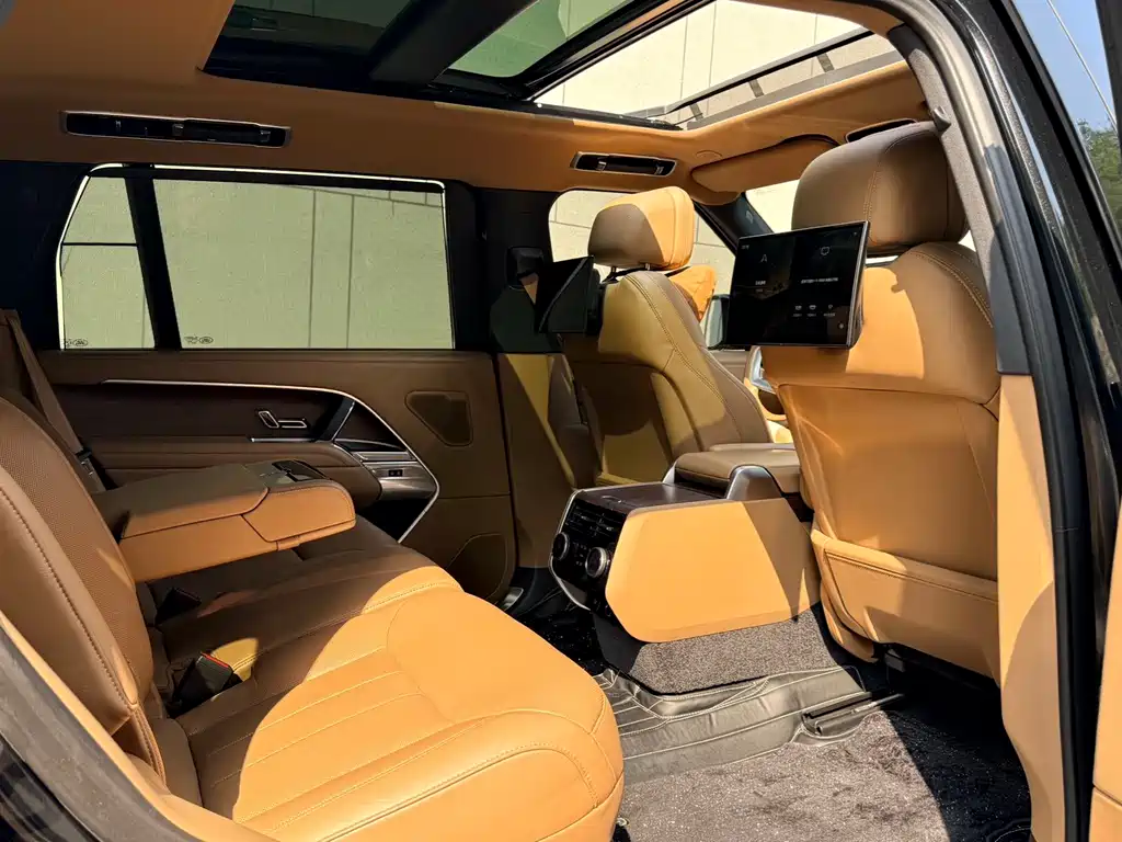 Range Rover 2023 3.0 L6 400PS Genesis Extended Edition купить на сайте DeffCars