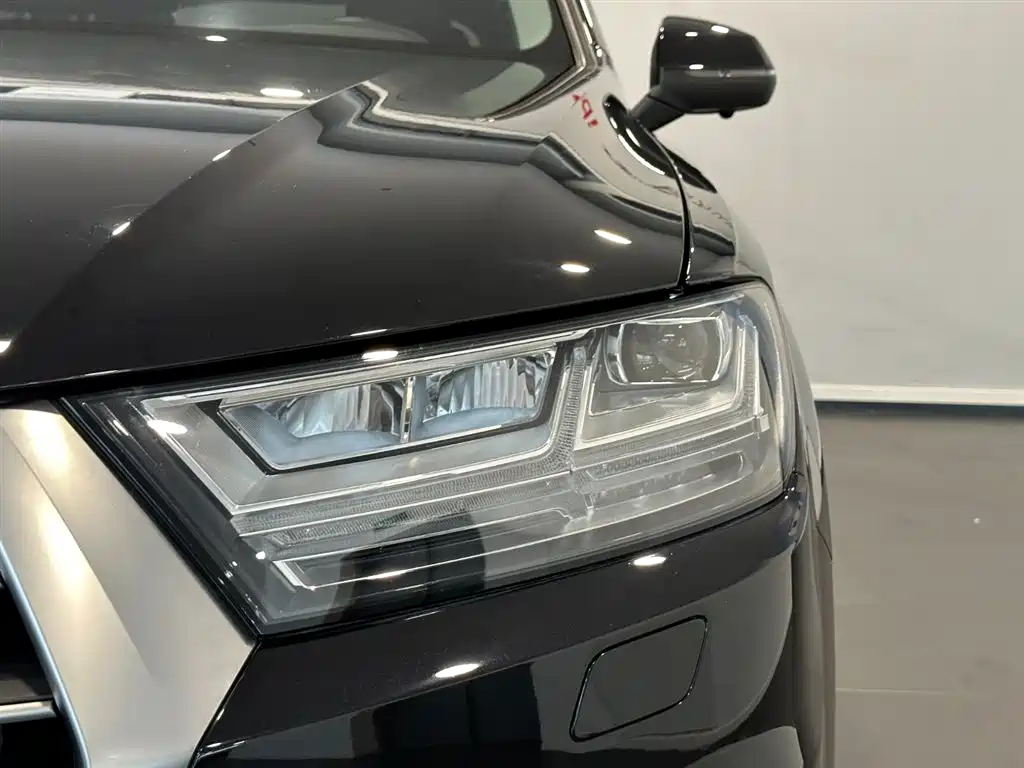 Audi Q7 2019 45 TFSI comfort type купить на сайте DeffCars