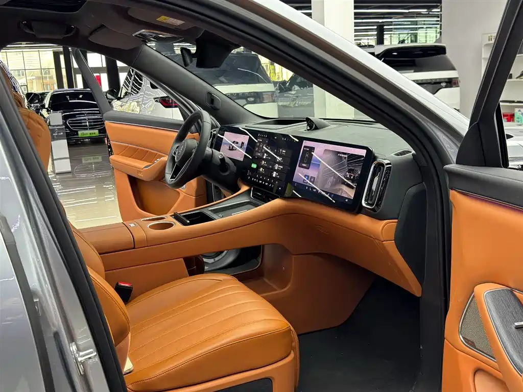 Wenjie M8 2025 extended range Ultra version 53.4kWh 5-seater version купить на сайте DeffCars