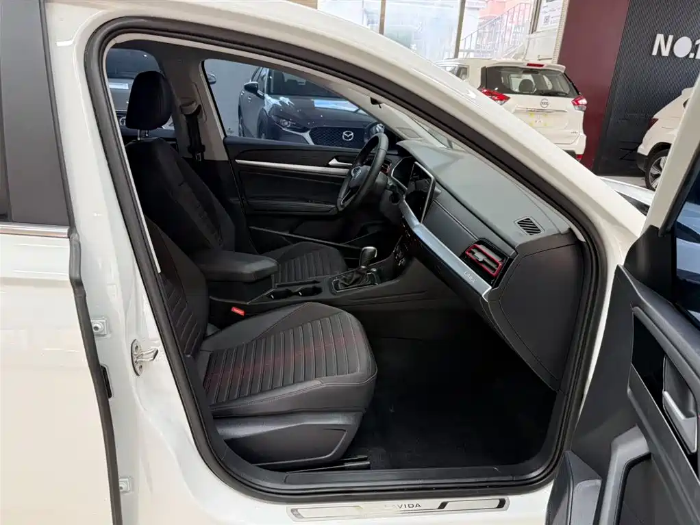 Lavida 2023 280TSI DSG Starry Sky Full Edition купить на сайте DeffCars