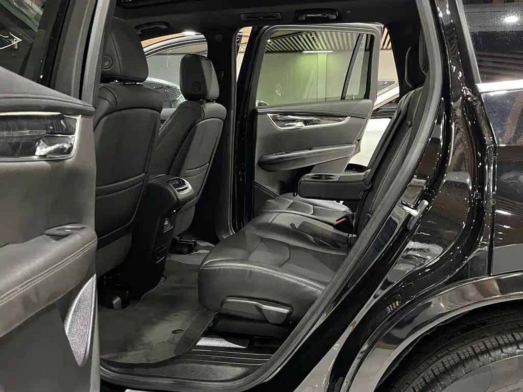 Cadillac XT6 2021 2.0T seven-seat four-wheel drive luxury model купить на сайте DeffCars