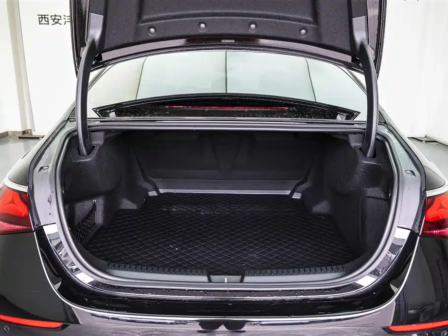 Mercedes-Benz E-Class 2023 E 300 L Fashion купить на сайте DeffCars
