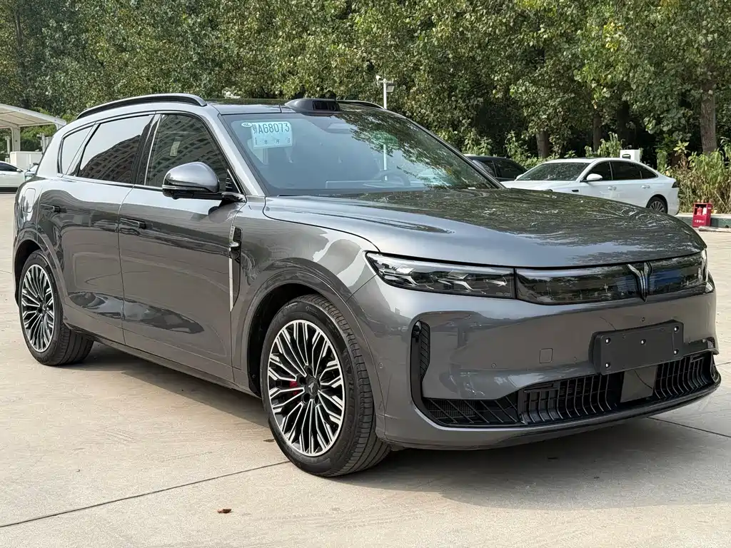 Lantu FREE 2025 FREE+ four-wheel drive Qiankun version купить на сайте DeffCars