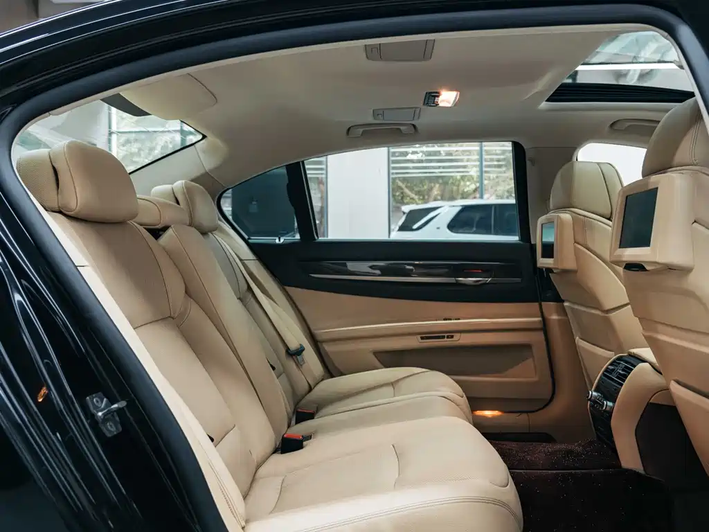 BMW 7 Series 2009 730Li luxury model купить на сайте DeffCars