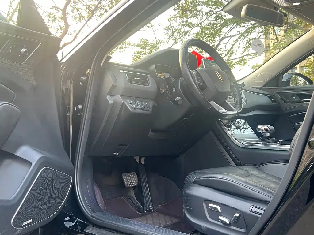Hongqi H5 2022 Classic 1.8T Automatic Intelligent Connected Flag Edition купить на сайте DeffCars