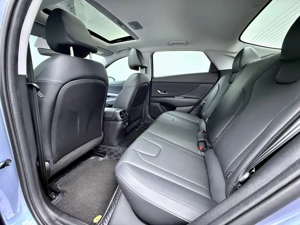 Elantra 2023 1.5L CVT LUX Premium Edition купить на сайте DeffCars