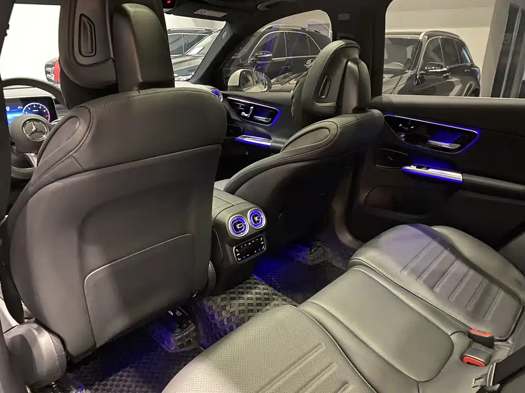 Mercedes-Benz GLC 2024 GLC 260 L 4MATIC luxury model 5 seats купить на сайте DeffCars