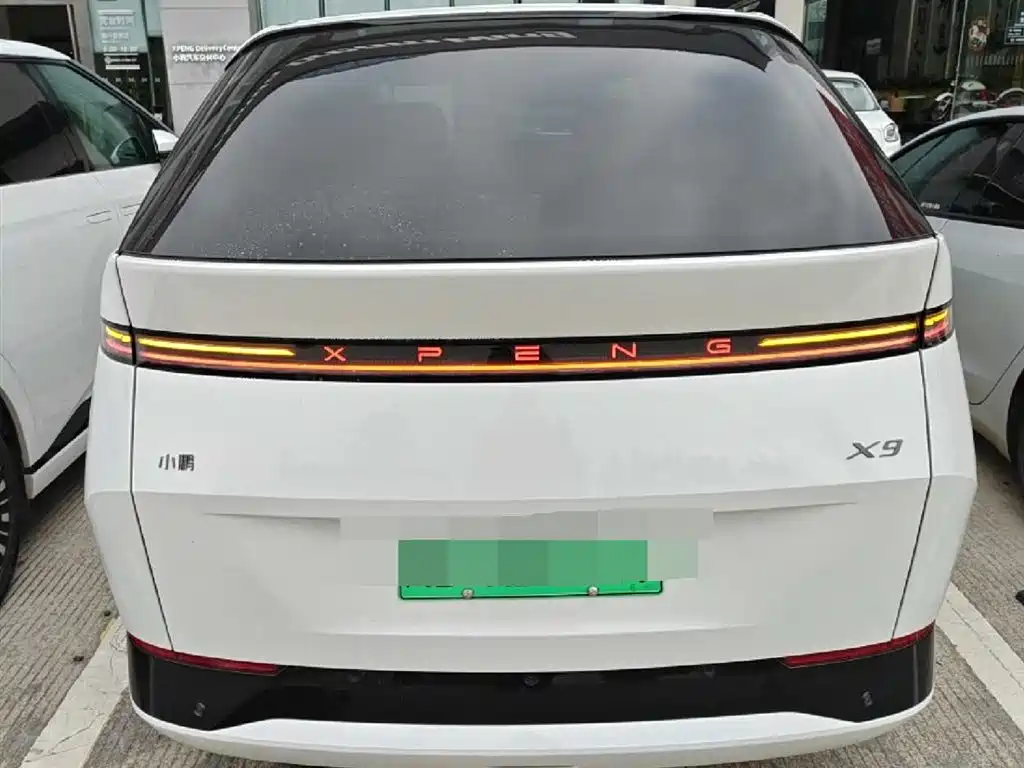 Xpeng X9 2025 pure electric 740 long battery life Max купить на сайте DeffCars