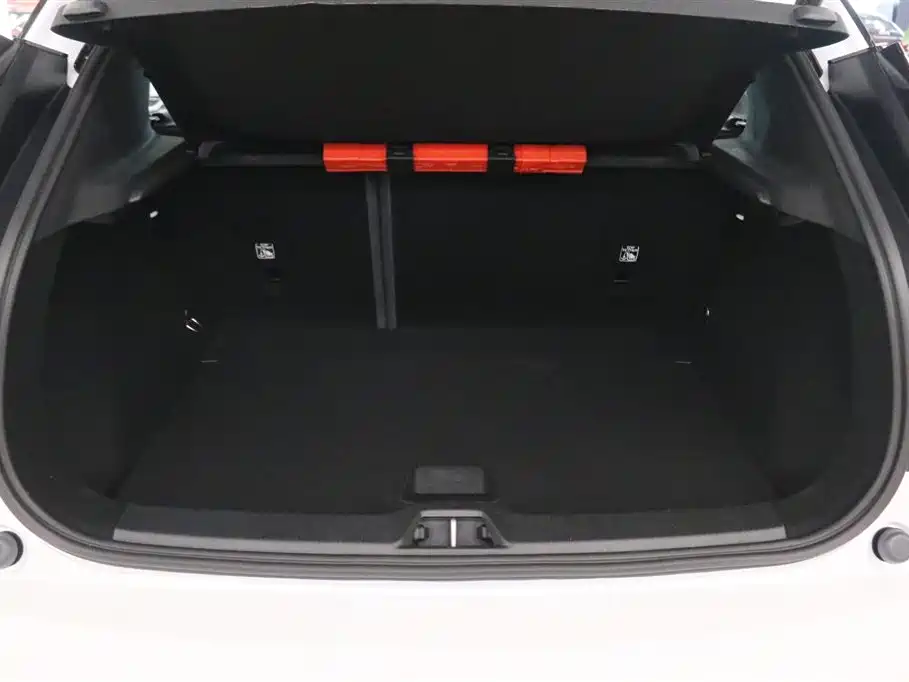Volvo EX30 2025 rear drive long range version Plus купить на сайте DeffCars