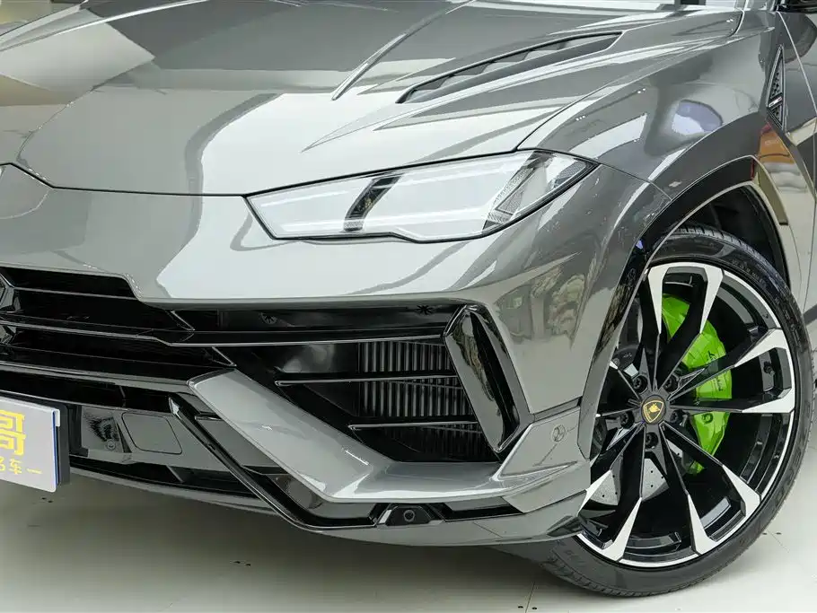 Urus 2023 4.0T V8 S купить на сайте DeffCars