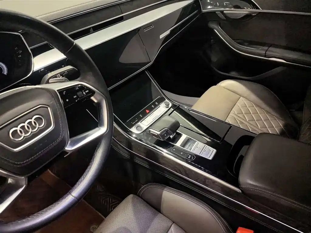 Audi A8 2023 A8L 50 TFSI quattro Premium Selection купить на сайте DeffCars